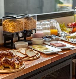 Photo gallery of Parry Smart Hotel