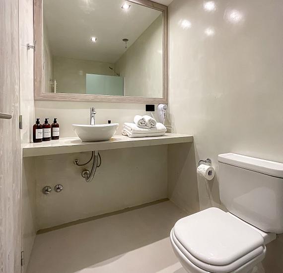 Superior con balcón